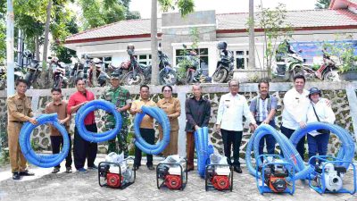 Bupati Samosir Serahkan Bantuan Alsintan, Petani Diminta Gunakan Secara Maksimal