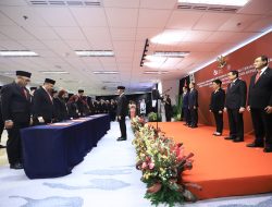 OJK Lantik 13 Pejabat Pimpinan Baru: Perkuat Fungsi Pengawasan dan Transformasi Organisasi