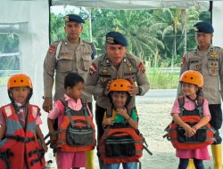 Melalui Trauma Healing, Brimob Sumut Hadirkan Kembali Senyum Anak-anak Pascabanjir