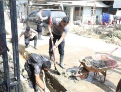 Taruna Akpol Bersihkan Mushola Babul Falah Jelang Latsitardanus XLVI