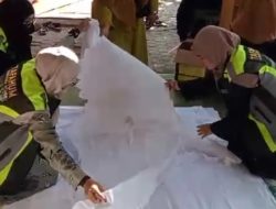 Tafahum Sumut Bersama Remaja Masjid Ash Sholah Tunaikan Fardhu Kifayah, Teladani Kepedulian Almarhumah Kamisah