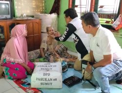 Air Mata Nek Asnah di Ujung Gang Bersama: Ketika Kepedulian Datang di Jumat Barokah