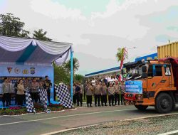 Gubernur Bobby Nasution Dampingi Kapolri Lepas 22 Kontainer Bantuan untuk Korban Bencana di Sumatera