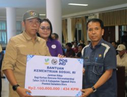 Bupati Tapanuli Utara JTP Hutabarat Serahkan Bantuan Jadup dari Kemensos RI bagi 434 KK, Doakan Masyarakat Terdampak dapat Pulih