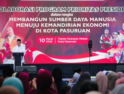 Gus Ipul Bagikan 1.500 Paket Sembako di Pasuruan, Ingatkan Warga: Bansos Hanya Sementara!