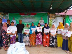 Di Penghujung Ramadhan, Harun Mustafa Tebar Kepedulian untuk Korban Bencana di Tolang Batang Angkola