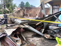 Subuh Mencekam di Sigumpar Toba: Rumah dan Gudang Hangus, Dua Mobil Ludes Dilalap Api