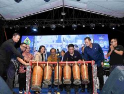 Toton Caribo & Band Ungu Guncang Samosir, HSF 2026 Resmi Dibuka dengan Ribuan Penonton!