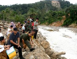 Percepat Pemulihan Pascabencana, Gubernur Sumut Tinjau Langsung Tanggul Sungai Badiri