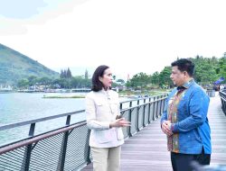 Menteri Pariwisata RI Datang ke Samosir, Vandiko Langsung Serahkan Proposal dan Minta Dukungan Pusat