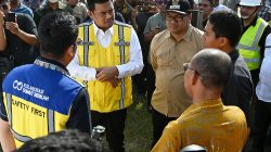 Bobby Nasution Tinjau Jalan Rusak di Galang, Pastikan Perbaikan Segera Dimulai dan Galian C Ilegal Ditutup