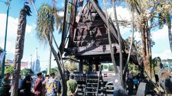 Rico Waas Pastikan Replika Rumah Adat Batak di Monumen Sisingamangaraja Segera Dipulihkan Usai Terbakar