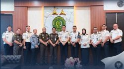 Sinergi antara Jajaran, Theo Adrianus Turut Menghadiri Kegiatan Audiensi Kakanwil Ditjenpas dan Kajati Kalteng