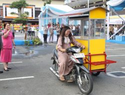 HUT Ke-80 Bhayangkara, 174 Personel Polrestabes Medan Naik Pangkat; Janda Pedagang Dapat Gerobak dan Modal Usaha