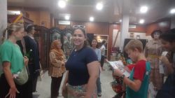 Bule Asal AS Antusias Jelajahi PRSU 2026, Ingin Belajar Budaya Sumatera Utara