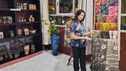 Batik Humbang Shibori Curi Perhatian di PRSU 2026, Dibanderol hingga Rp1,8 Juta