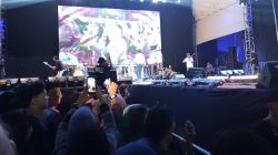 Budi Doremi Hipnotis Ribuan Penonton, Malam di PRSU Berubah Jadi Panggung Nostalgia