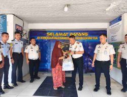Lapas Kelas III Gunungtua Salurkan Bansos untuk Keluarga WBP dan Masyarakat