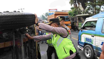 Truk Diduga Rem Blong Picu Tabrakan Beruntun di Sibolangit, 4 Tewas dan 8 Luka