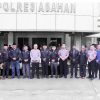 Perkuat Sinergi Kamtibmas, Polres Asahan Bagikan 100 Jaket kepada Da’i, Mitra Kamtibmas dan Pelatih Polisi Siswa
