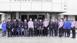 Perkuat Sinergi Kamtibmas, Polres Asahan Bagikan 100 Jaket kepada Da’i, Mitra Kamtibmas dan Pelatih Polisi Siswa