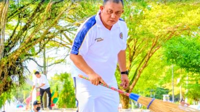 Bentuk Kepedulian Terhadap Lingkungan, Bapas Palangka Raya Menggelar Kerja Bakti di Area Publik Jelang HUT RI ke-81