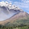 Gunung Sinabung Erupsi, Kolom Abu Mencapai 3,5 Kilometer