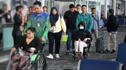 Bobby Nasution Berangkatkan Pasien Terduga Korban MBG Karo ke Jakarta, Pastikan Penanganan Lebih Optimal