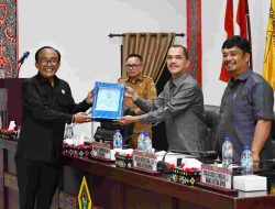 Wabup Samosir Sampaikan Nota Pengantar P-APBD 2026 dan Penyertaan Modal Bank Sumut
