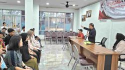 Sofyan Tan Ingatkan Mahasiswa: Jangan Sampai Jempol Lebih Cepat dari Pikiran