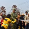 Aster Kasdam XXII/TB Dampingi Wamenko Pangan Tinjau Karhutla di Palangka Raya