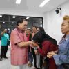 “Saya Cuma Jual Kerupuk dan Cuci Piring, Pak!”