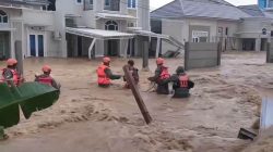 Banjir Padang Rendam 120 Rumah, Akses Jalan di Guo Terputus