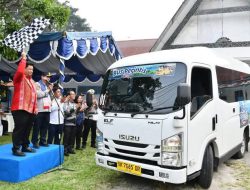 Respons Usulan Bupati Samosir, Bobby Nasution Luncurkan Enam Bus Gratis untuk Pelajar